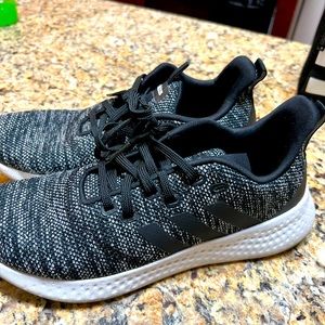 COPY - Womens Adidas Tennis Shoes 8